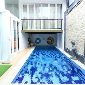 Donata House Privatunterkunft