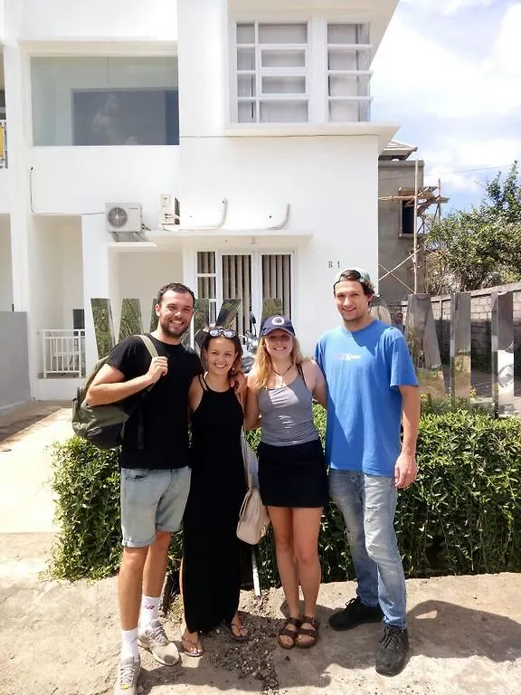 Homestay Wika Bali Beach House Jimbaran